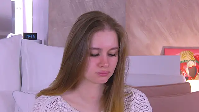 EllieHayes online show from 22, 3, 2025