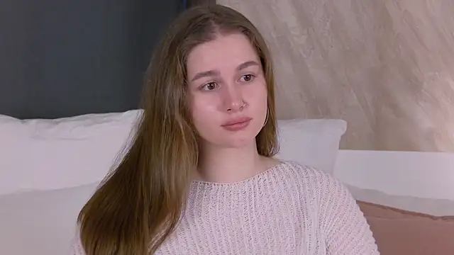 Snapshot of EllieHayes chatting on 27, 4, 2026 EllieHayes online show from 27, 4, 2026