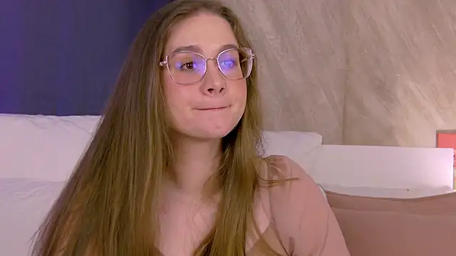 Snapshot of EllieHayes chatting on 22, 6, 2026 EllieHayes online show from 22, 6, 2026