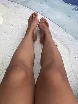 ZAFIRO WINSLOW online show from 28, 1, 2025