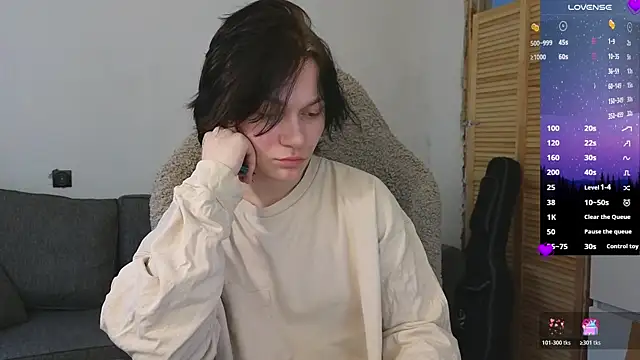 Snapshot of esajukyy chatting on 22, 4, 2026 esajukyy online show from 22, 4, 2026