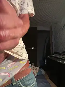 Snapshot of zenzero87 chatting on 23, 5, 2026 zenzero87 online show from 23, 5, 2026