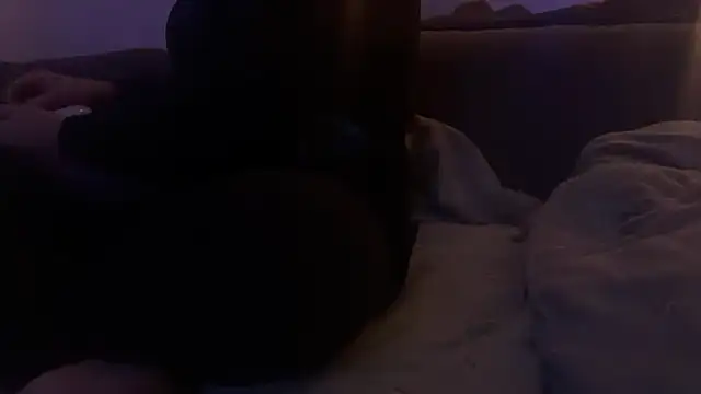 Snapshot of houy111111 chatting on 2, 12, 2025 houy111111 online show from 2, 12, 2025