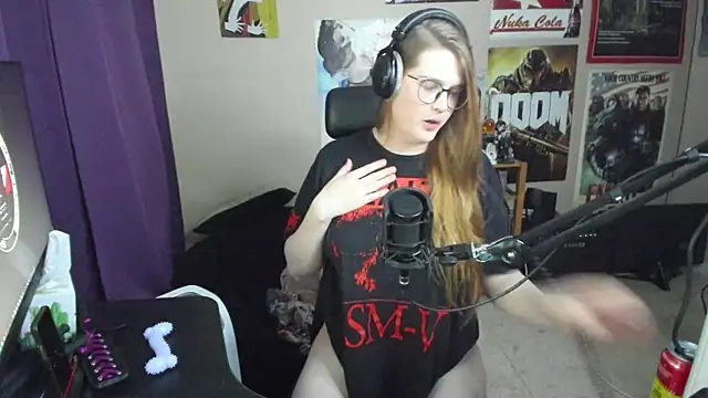 HannahCastle96 online show from 10, 12, 2024