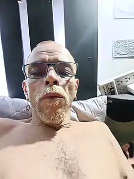 Snapshot of Charly_BC_Dirty chatting on 19, 5, 2026 Charly BC Dirty online show from 19, 5, 2026
