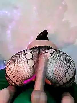 Snapshot of Sweety-Cat chatting on 12, 1, 2025 Sweety-Cat online show from 12, 1, 2025