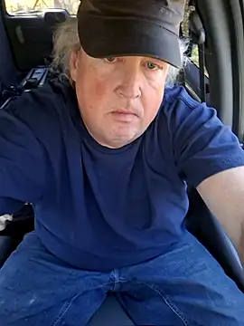 Snapshot of Bus310A chatting on 3, 11, 2025 Bus310A online show from 3, 11, 2025