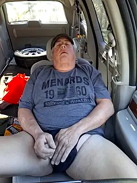 Snapshot of Bus310A chatting on 5, 11, 2025 Bus310A online show from 5, 11, 2025