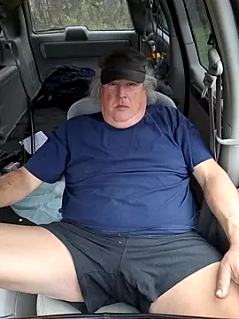 Snapshot of Bus310A chatting on 7, 11, 2025 Bus310A online show from 7, 11, 2025