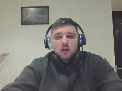 Snapshot of _revianzip1 chatting on 2, 1, 2025 revianzip1 online show from 2, 1, 2025