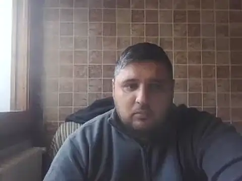 Snapshot of _revianzip1 chatting on 4, 1, 2025 revianzip1 online show from 4, 1, 2025