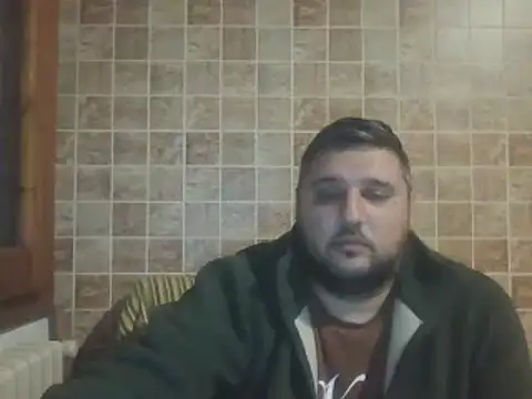 Snapshot of _revianzip1 chatting on 6, 1, 2025 revianzip1 online show from 6, 1, 2025