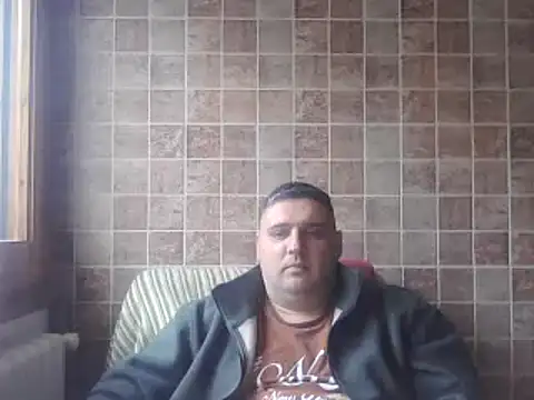 Snapshot of _revianzip1 chatting on 8, 1, 2025 revianzip1 online show from 8, 1, 2025