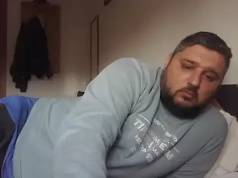 Snapshot of _revianzip1 chatting on 10, 2, 2025 revianzip1 online show from 10, 2, 2025