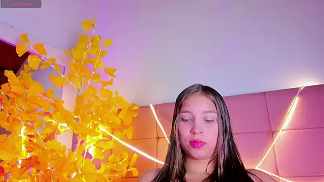 Snapshot of HaleyAmaya chatting on 18, 4, 2026 HaleyAmaya online show from 18, 4, 2026