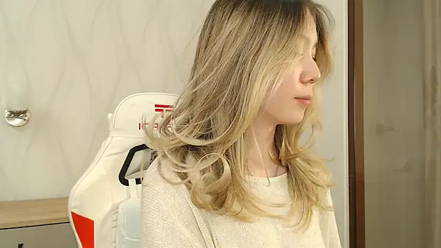 Babby Rabbit online show from 15, 10, 2025