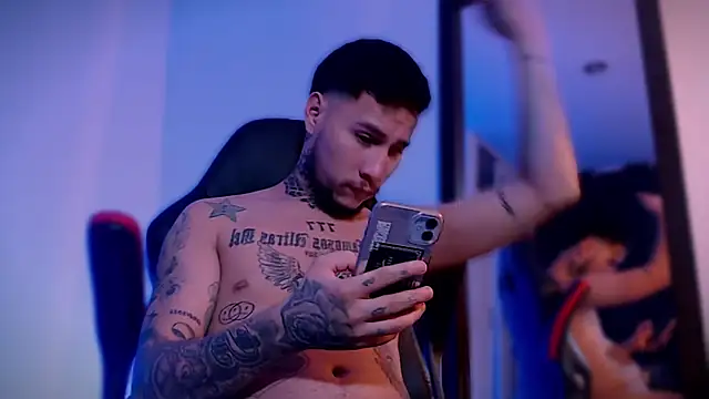 Junihn0 online show from 12, 9, 2025