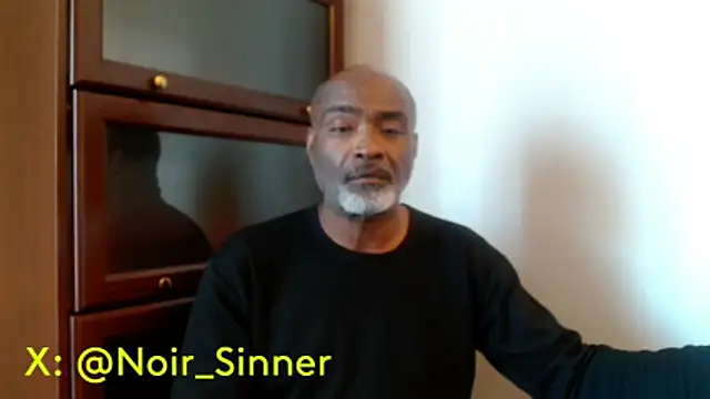 Snapshot of sinnernoir chatting on 1, 5, 2026 sinnernoir online show from 1, 5, 2026