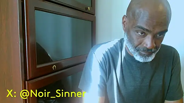 Snapshot of sinnernoir chatting on 17, 5, 2026 sinnernoir online show from 17, 5, 2026