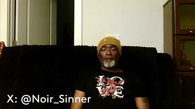 Snapshot of sinnernoir chatting on 5, 6, 2026 sinnernoir online show from 5, 6, 2026