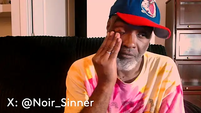 Snapshot of sinnernoir chatting on 15, 6, 2026 sinnernoir online show from 15, 6, 2026
