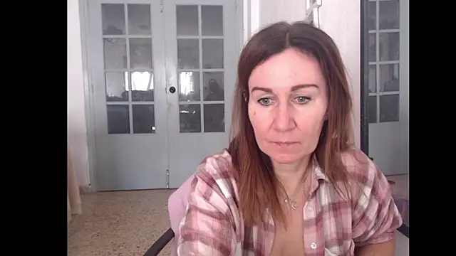 Snapshot of TamaraSweetxo chatting on 6, 11, 2025 TamaraSweetxo online show from 6, 11, 2025