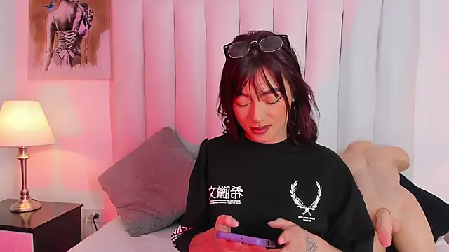 Snapshot of chloe_wilson7 chatting on 20, 4, 2026 chloe wilson7 online show from 20, 4, 2026