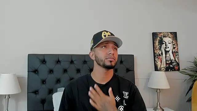 Snapshot of Robin_Rief chatting on 29, 9, 2025 Robin Rief online show from 29, 9, 2025