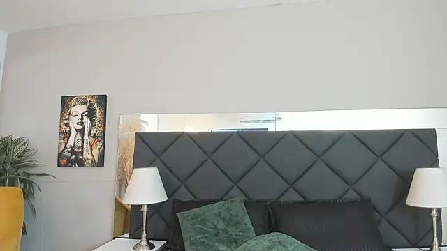 Robin Rief online show from 11, 11, 2025