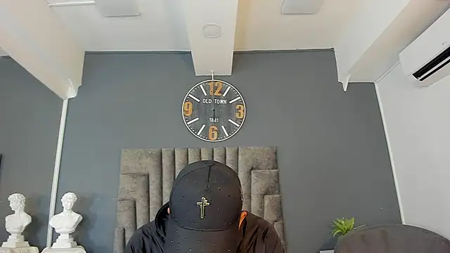 Snapshot of Robin_Rief chatting on 3, 6, 2026 Robin Rief online show from 3, 6, 2026