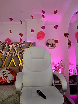 Aurora Brownn online show from 20, 2, 2025