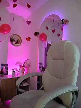 Aurora Brownn online show from 25, 2, 2025