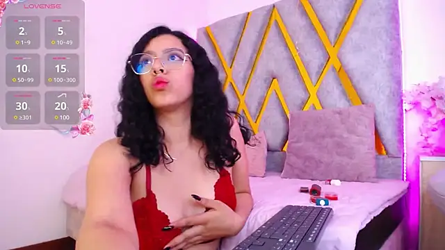 Aurora Brownn online show from 6, 3, 2025