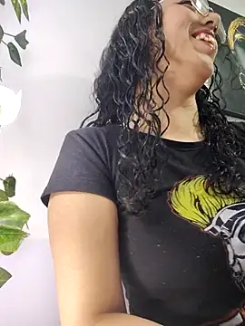 Aurora Brownn online show from 11, 9, 2025