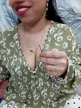 Snapshot of Haniya-143 chatting on 17, 2, 2026 Haniya-143 online show from 17, 2, 2026