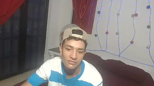 Snapshot of PartySexting chatting on 18, 12, 2024 PartySexting online show from 18, 12, 2024