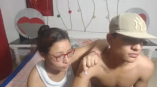 Snapshot of PartySexting chatting on 24, 12, 2024 PartySexting online show from 24, 12, 2024