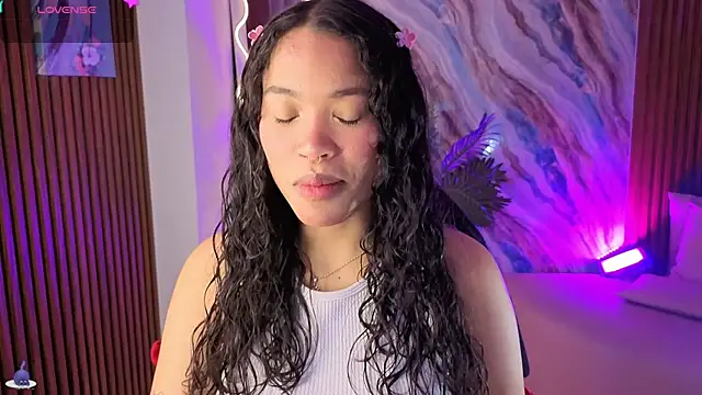 Snapshot of penelope_tay1 chatting on 4, 5, 2026 penelope tay1 online show from 4, 5, 2026