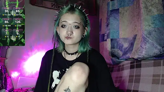 Snapshot of Milten-Trish chatting on 18, 9, 2025 Milten-Trish online show from 18, 9, 2025