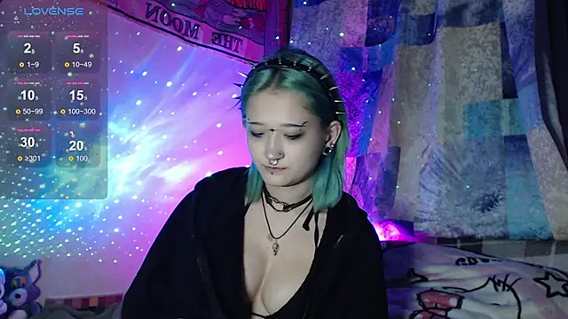 Snapshot of Milten-Trish chatting on 1, 10, 2025 Milten-Trish online show from 1, 10, 2025