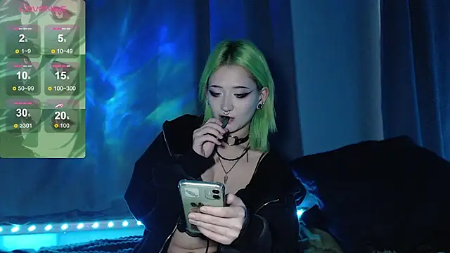 Snapshot of Milten-Trish chatting on 2, 11, 2025 Milten-Trish online show from 2, 11, 2025