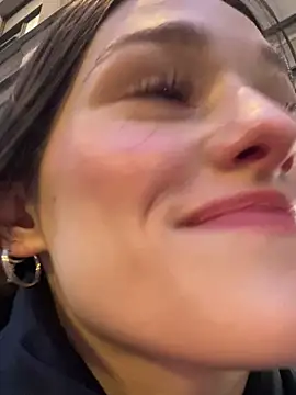 Mia Mia M online show from 6, 2, 2026