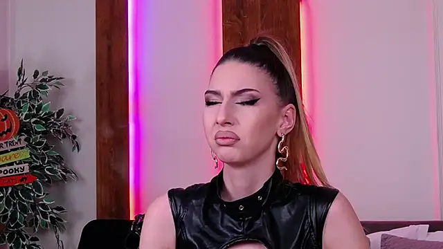 SkylerSpark online show from 30, 10, 2025