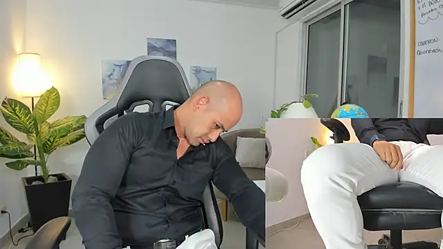 Snapshot of ryan_master_ chatting on 19, 12, 2024 ryan master online show from 19, 12, 2024