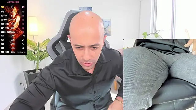 Snapshot of ryan_master_ chatting on 2, 1, 2025 ryan master online show from 2, 1, 2025