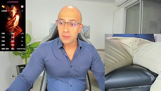 Snapshot of ryan_master_ chatting on 5, 1, 2025 ryan master online show from 5, 1, 2025