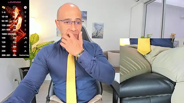 Snapshot of ryan_master_ chatting on 5, 1, 2025 ryan master online show from 5, 1, 2025