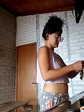 Snapshot of LoveElectra chatting on 12, 10, 2025 LoveElectra online show from 12, 10, 2025