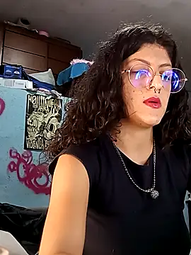 Snapshot of LoveElectra chatting on 9, 11, 2025 LoveElectra online show from 9, 11, 2025