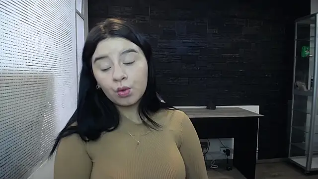 SaraBraun  online show from 29, 12, 2024